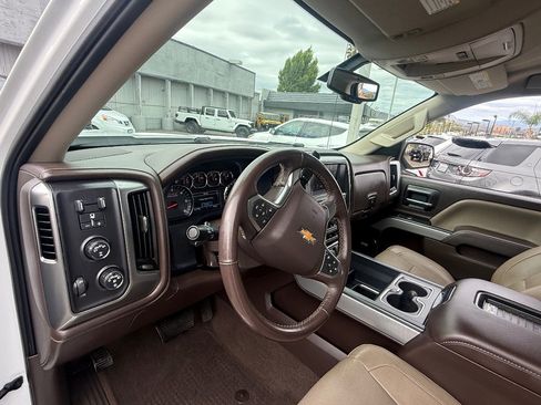 Used 2017 Chevrolet Silverado 1500 LTZ Z71 w/ LTZ Plus Package AWD/4WD image 12