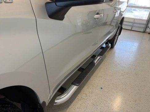 Used 2021 Chevrolet Silverado 1500 LT image 9