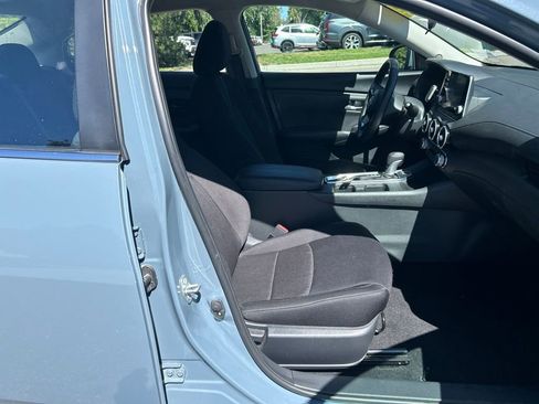 Used 2025 Nissan Sentra SV FWD image 13