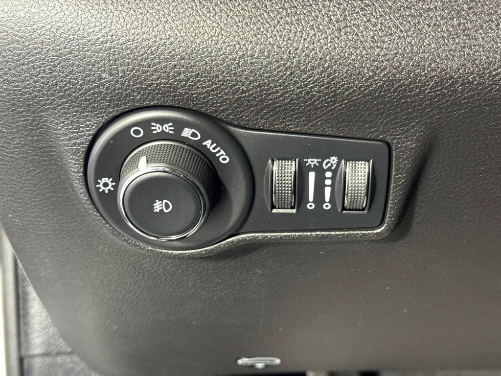Certified 2025 Jeep Compass Trailhawk AWD/4WD image 24