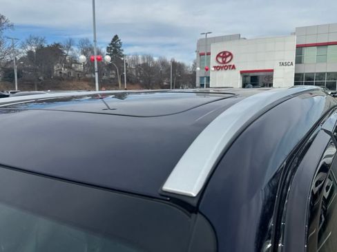 Used 2024 Toyota Highlander XLE image 49