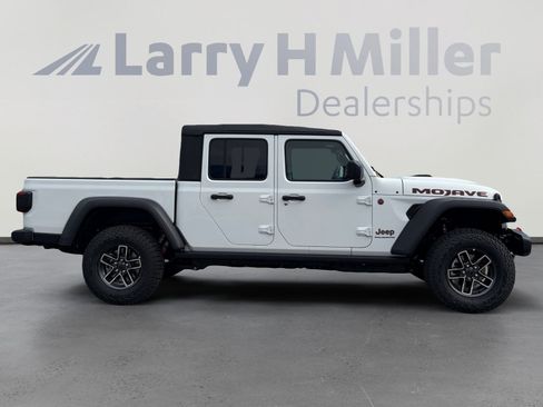 New 2026 Jeep Gladiator Mojave w/ Safety Group AWD/4WD image 7