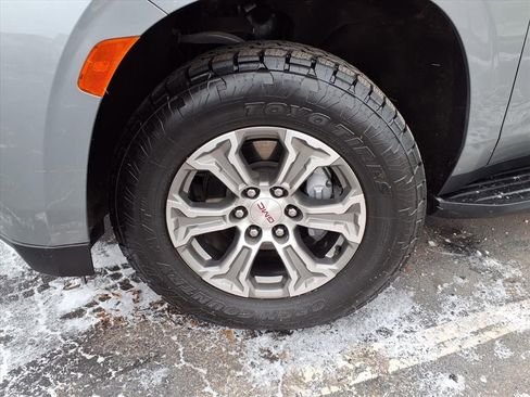 Certified 2023 GMC Yukon XL SLE image 37