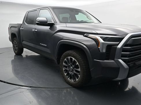 Used 2025 Toyota Tundra Limited AWD/4WD image 2