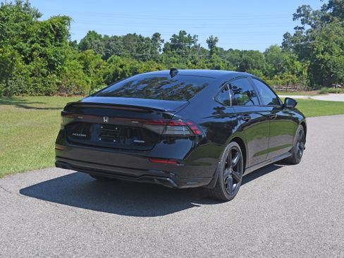 Used 2024 Honda Accord Sport image 4
