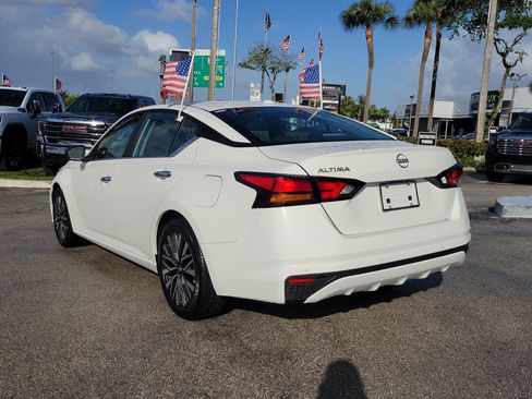 Used 2025 Nissan Altima 2.5 SV image 7