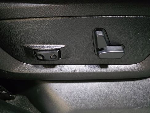 Used 2016 RAM 1500 Sport w/ Black Ram 1500 Sport Group AWD/4WD image 26