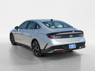 Certified 2025 Hyundai Sonata SEL FWD video 3