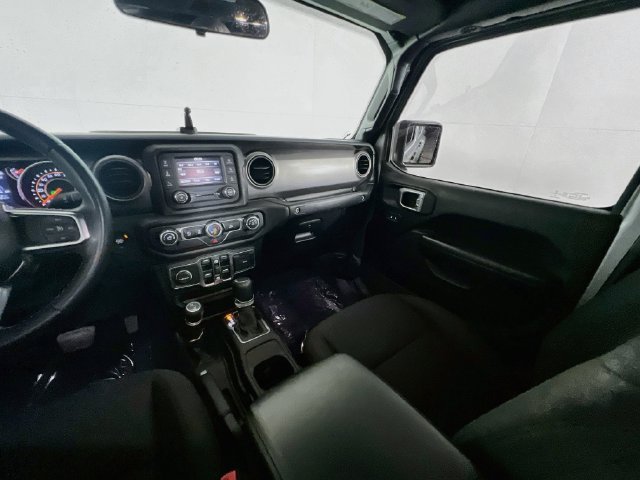 Used 2020 Jeep Gladiator Sport w/ Quick Order Package 24S AWD/4WD image 16