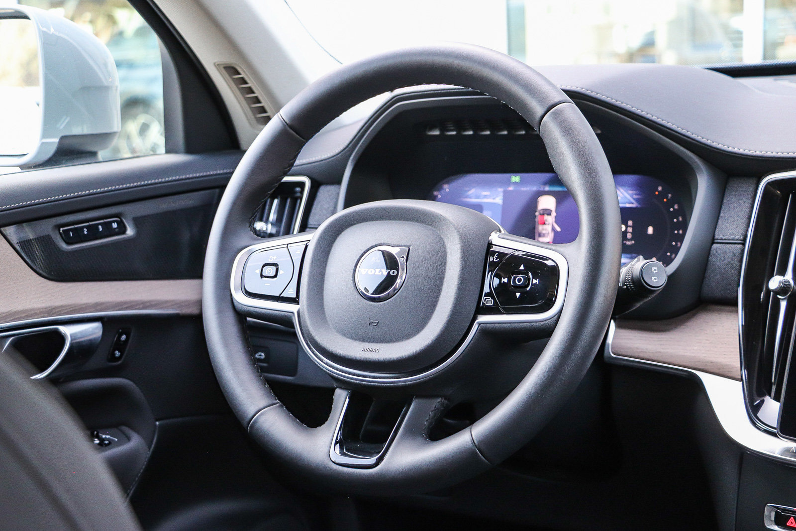 Used 2026 Volvo XC90 B6 Plus AWD/4WD image 16