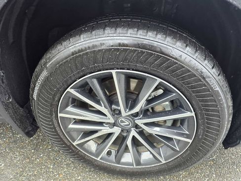 Used 2025 Lexus NX 350h AWD w/ Premium Package image 9