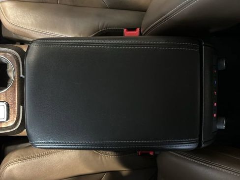 Used 2017 GMC Acadia Limited SLT FWD image 22