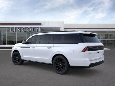 New 2026 Lincoln Navigator L Reserve w/ Jet Appearance Package AWD/4WD image 4