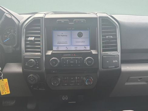 Used 2018 Ford F150 XLT w/ Equipment Group 302A Luxury AWD/4WD image 22