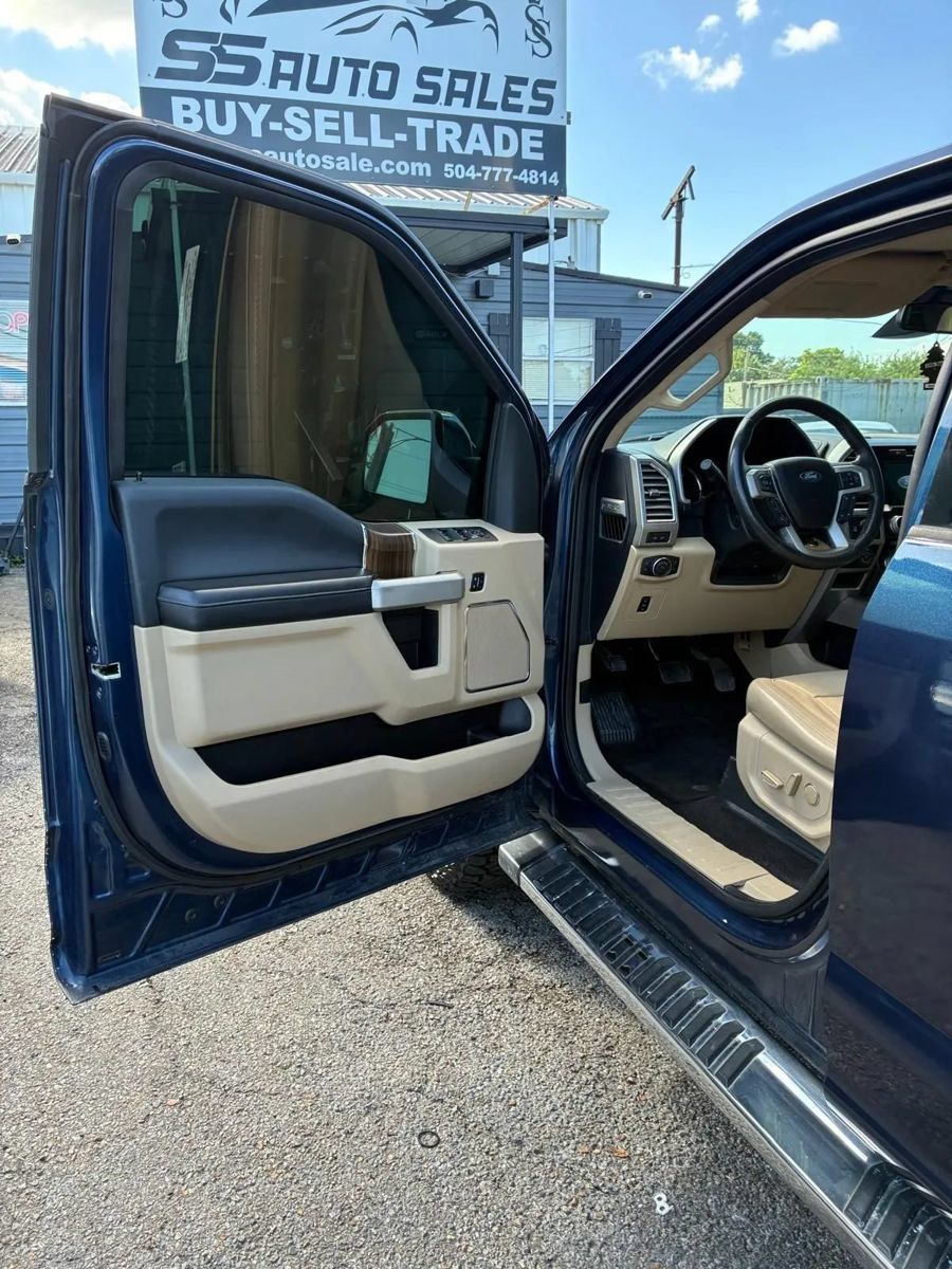 Used 2016 Ford F150 Lariat w/ Equipment Group 502A Luxury AWD/4WD image 14