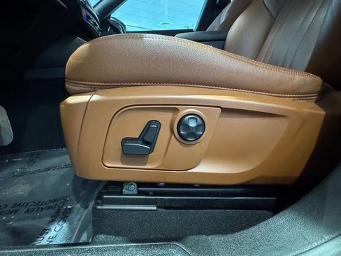 Used 2019 Maserati Levante image 42