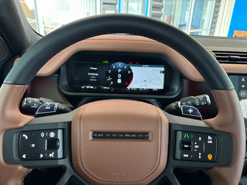 Used 2026 Land Rover Defender 110 image 26