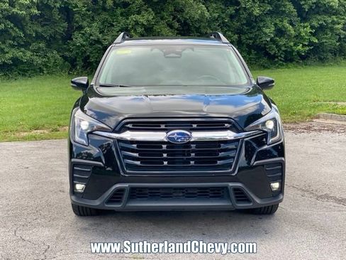 Used 2023 Subaru Ascent Limited AWD/4WD image 2