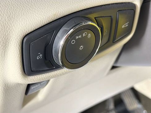 Used 2016 Lincoln MKX Reserve FWD image 10