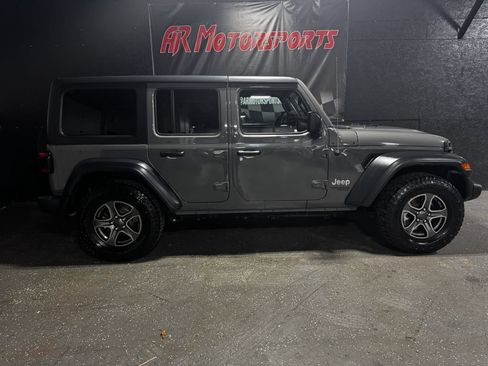 Used 2019 Jeep Wrangler Unlimited Sport S AWD/4WD image 6