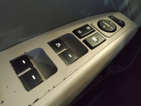 Used 2019 Hyundai Elantra Value Edition FWD image 27