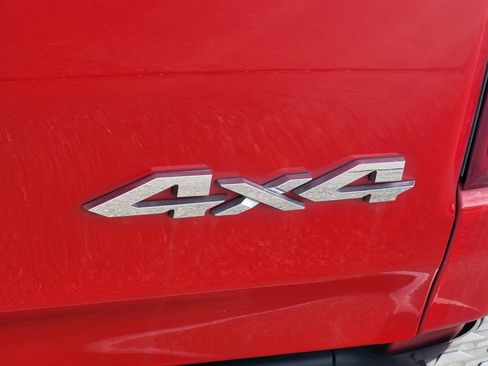 Used 2022 RAM 1500 Laramie AWD/4WD image 12