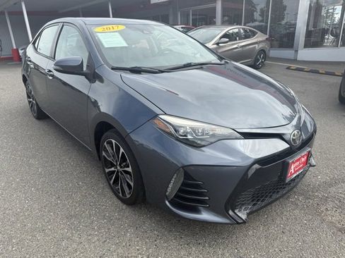 Used 2017 Toyota Corolla SE image 3