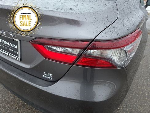 Used 2022 Toyota Camry LE image 14