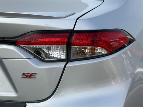 Used 2024 Toyota Corolla SE image 7