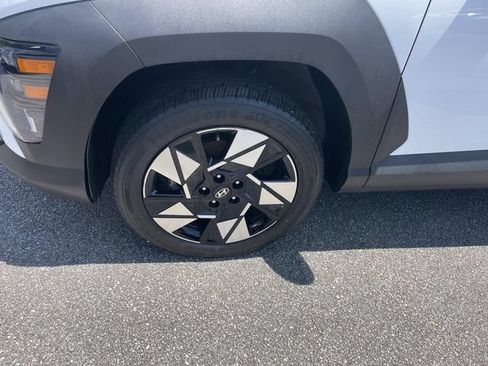 Used 2025 Hyundai Kona SEL AWD/4WD image 15