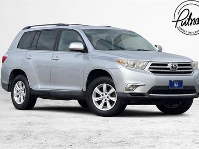 Used 2011 Toyota Highlander 4WD w/ Tech Pkg