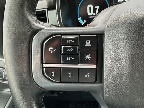 Used 2023 Ford F150 Lariat w/ Trailer Tow Package image 26