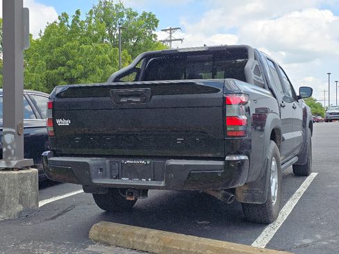 Used 2024 Nissan Frontier SV w/ Hardbody Edition AWD/4WD image 2
