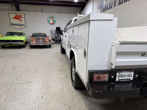 Used 2023 Chevrolet Silverado 2500 W/T w/ WT Convenience Package AWD/4WD image 9