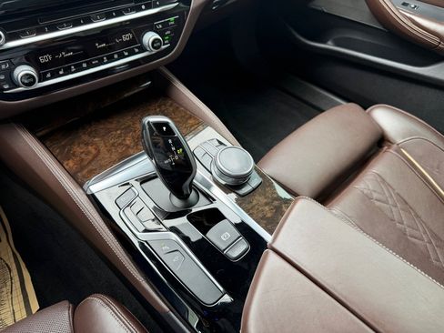 Used 2019 BMW M550i xDrive AWD/4WD image 24