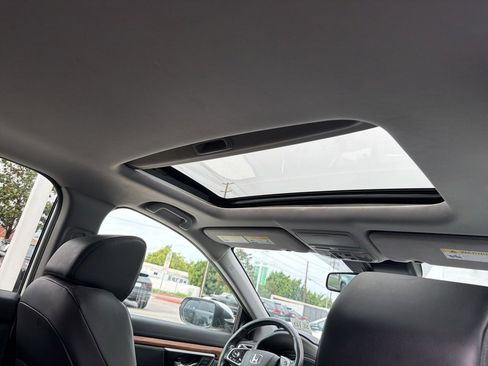 Used 2020 Honda CR-V Touring image 11