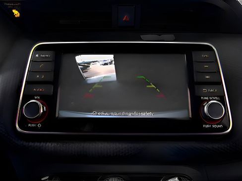 Used 2021 Nissan Kicks S image 24