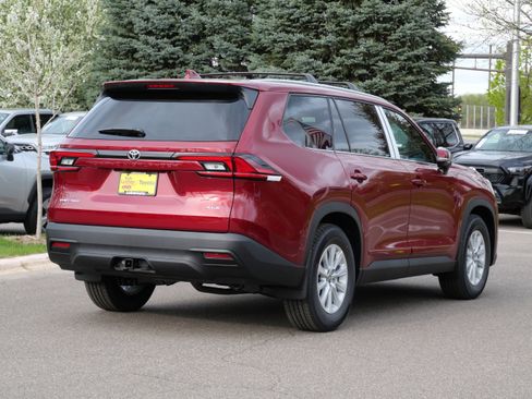 New 2026 Toyota Grand Highlander AWD Hybrid image 2