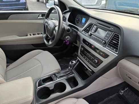 Used 2017 Hyundai Sonata SE image 10