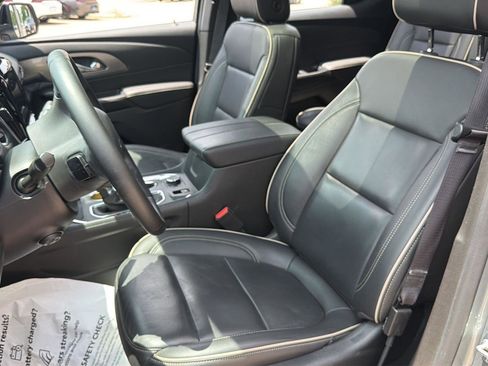 Used 2023 Chevrolet Traverse Premier w/ Redline Edition FWD image 11