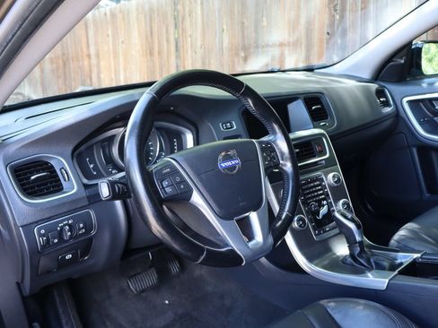Used 2015 Volvo V60 T5 Cross Country w/ Protection Package AWD/4WD image 15