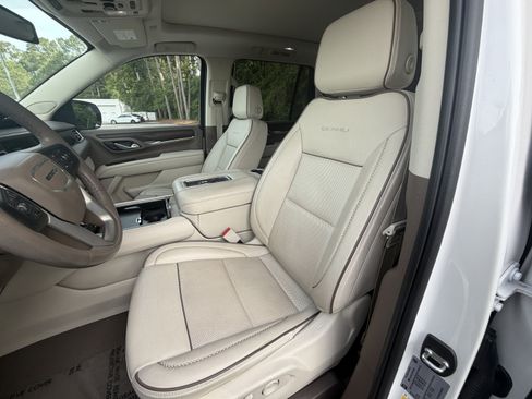 Used 2022 GMC Yukon Denali AWD/4WD image 15