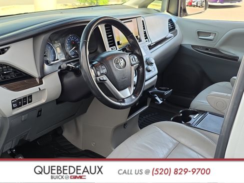 Used 2015 Toyota Sienna XLE w/ XLE Navigation Package FWD image 10