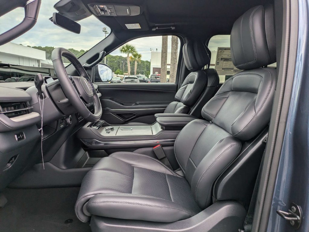 New 2027 Lincoln Navigator L Reserve w/ Jet Appearance Package AWD/4WD image 21