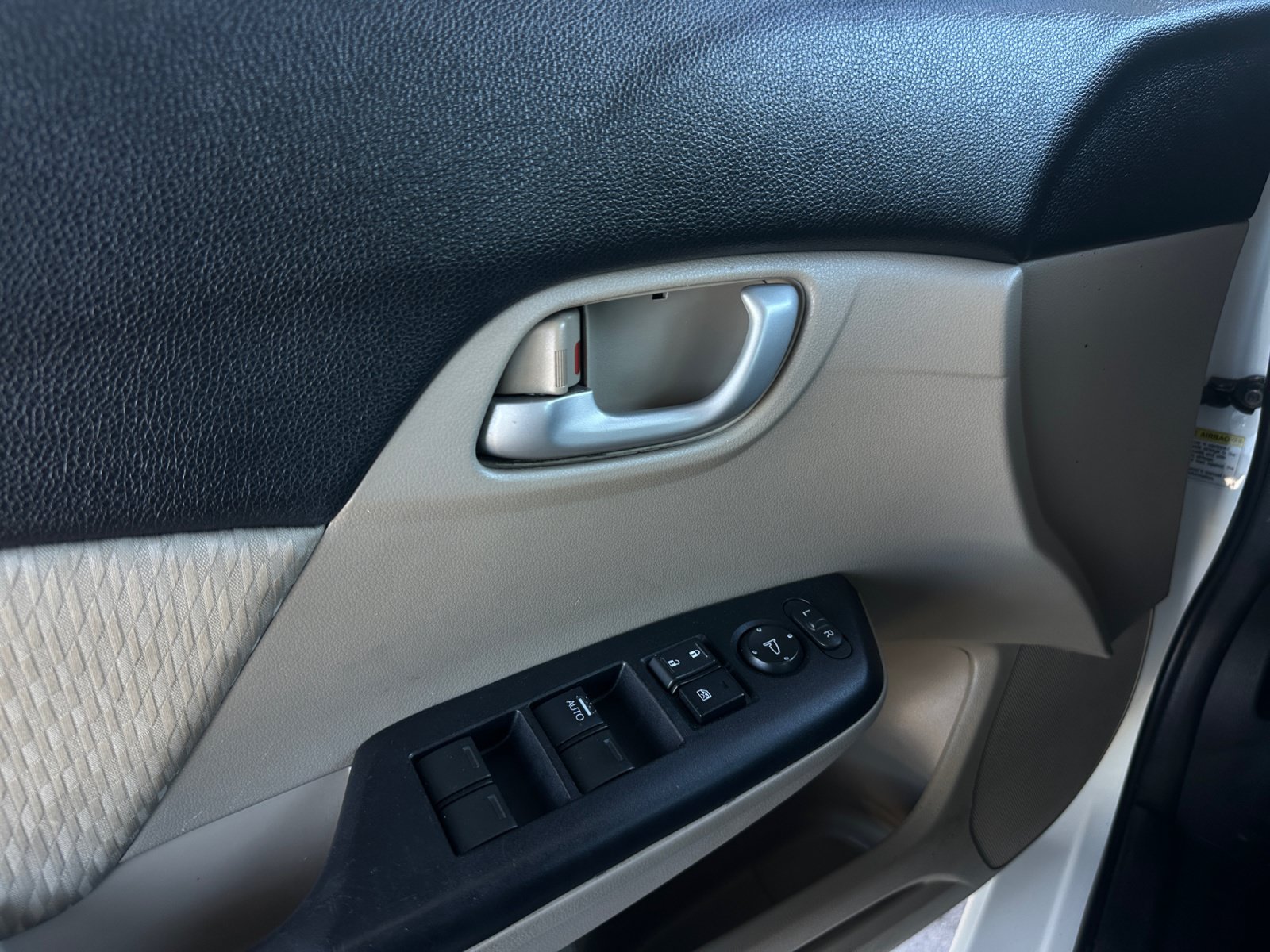 Used 2015 Honda Civic SE image 16