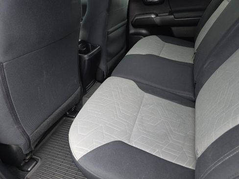 Used 2023 Toyota Tacoma TRD Sport image 12