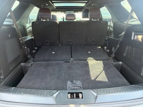 Used 2020 Ford Explorer Platinum w/ Premium Technology Package AWD/4WD image 33