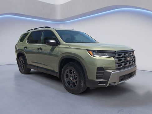 New 2026 Honda Pilot TrailSport image 7