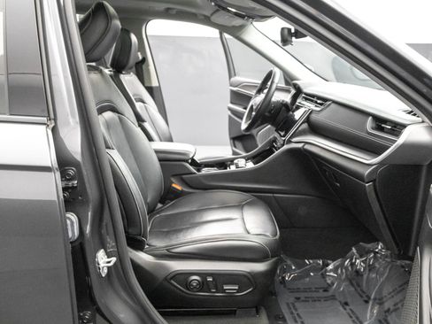 Used 2022 Jeep Grand Cherokee L Limited image 41