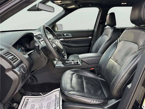 Used 2018 Ford Explorer Limited w/ Equipment Group 301A AWD/4WD image 10
